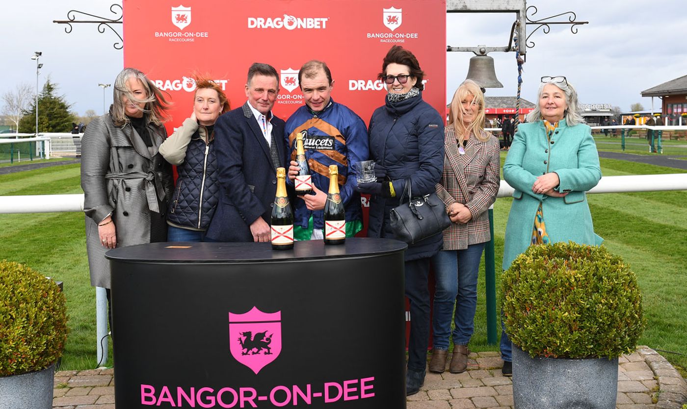 Treble For Williams & Deutsch at DragonBet Premier Hurdle Day thumbnail image