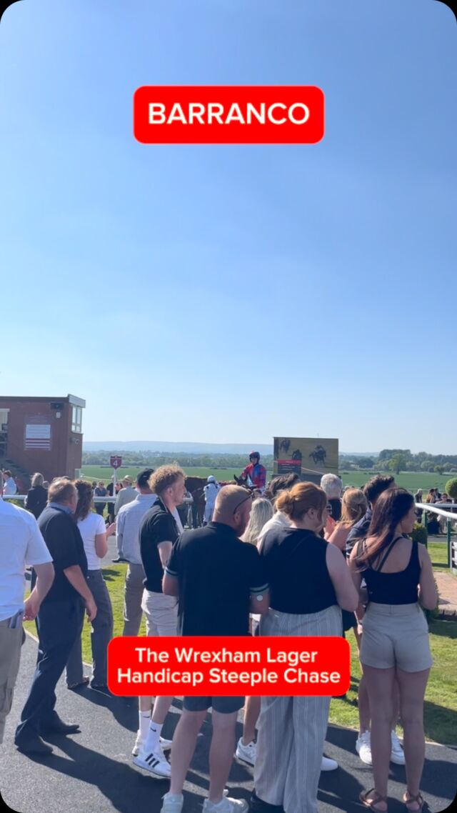 The Wrexham Lager Handicap Steeple Chase🏆

BARRANCO🥇
@tobywynne 
@g_g_racing
Barry and the Chuckles 
@wrexhamlager 

And a very happy team!🍾
